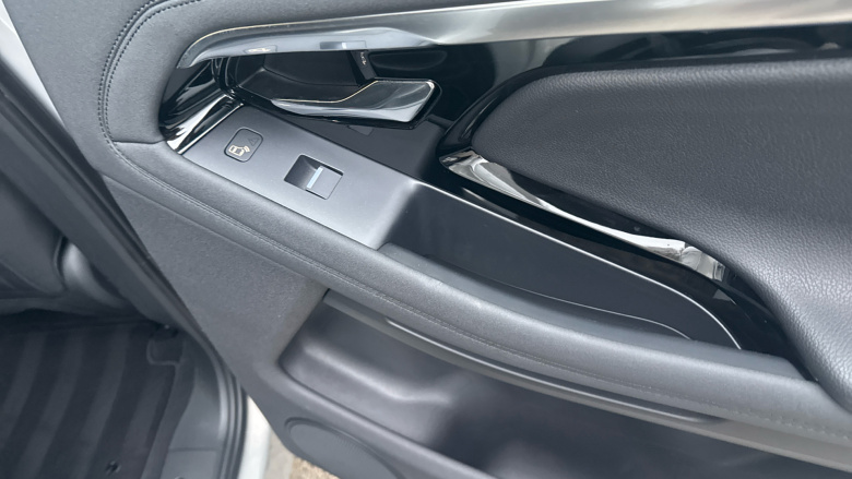 Land Rover Range Rover Evoque 1.5 P300e R-Dynamic SE 5dr Auto Hatchback